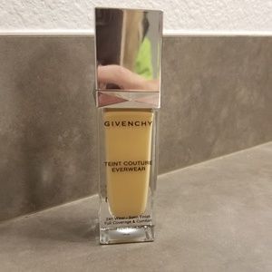 Givenchy Teint Couture Everwear Foundation